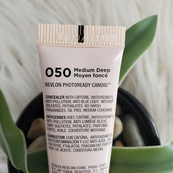 Revlon Photoready Candid Antioxidant Concealer Bundle Medium Deep 050 - Picture 4 of 5